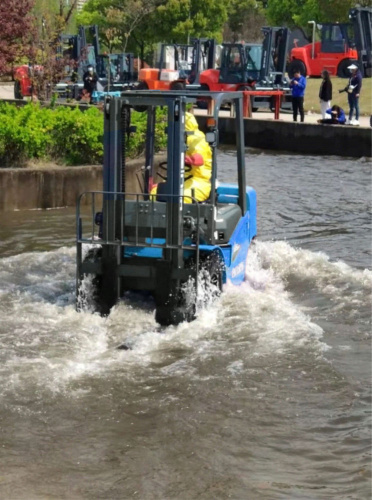 Электрический погрузчик DOLPHINLIFT DLE 35 TX 60