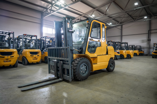 Дизельный погрузчик Goodsense Дизельный погрузчик GOODSENSE FD50 5,0т 3000м LR4B3 Арт 151018